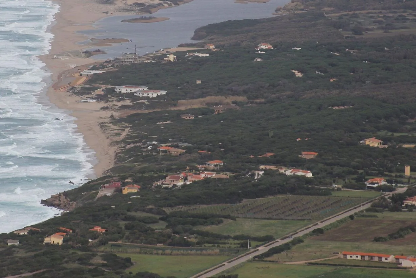 La costa di San Pietro a Mare a Valledoria vista dall'alto